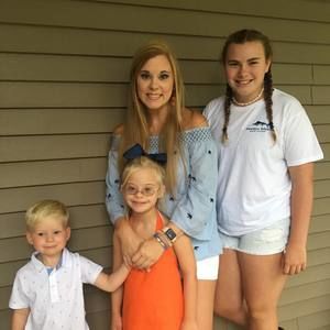 Meet your Posher, Julia